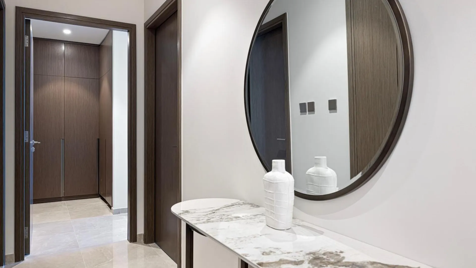 Apartment 2Br Burj & Fountain View 5 Mins To Dubai Mall