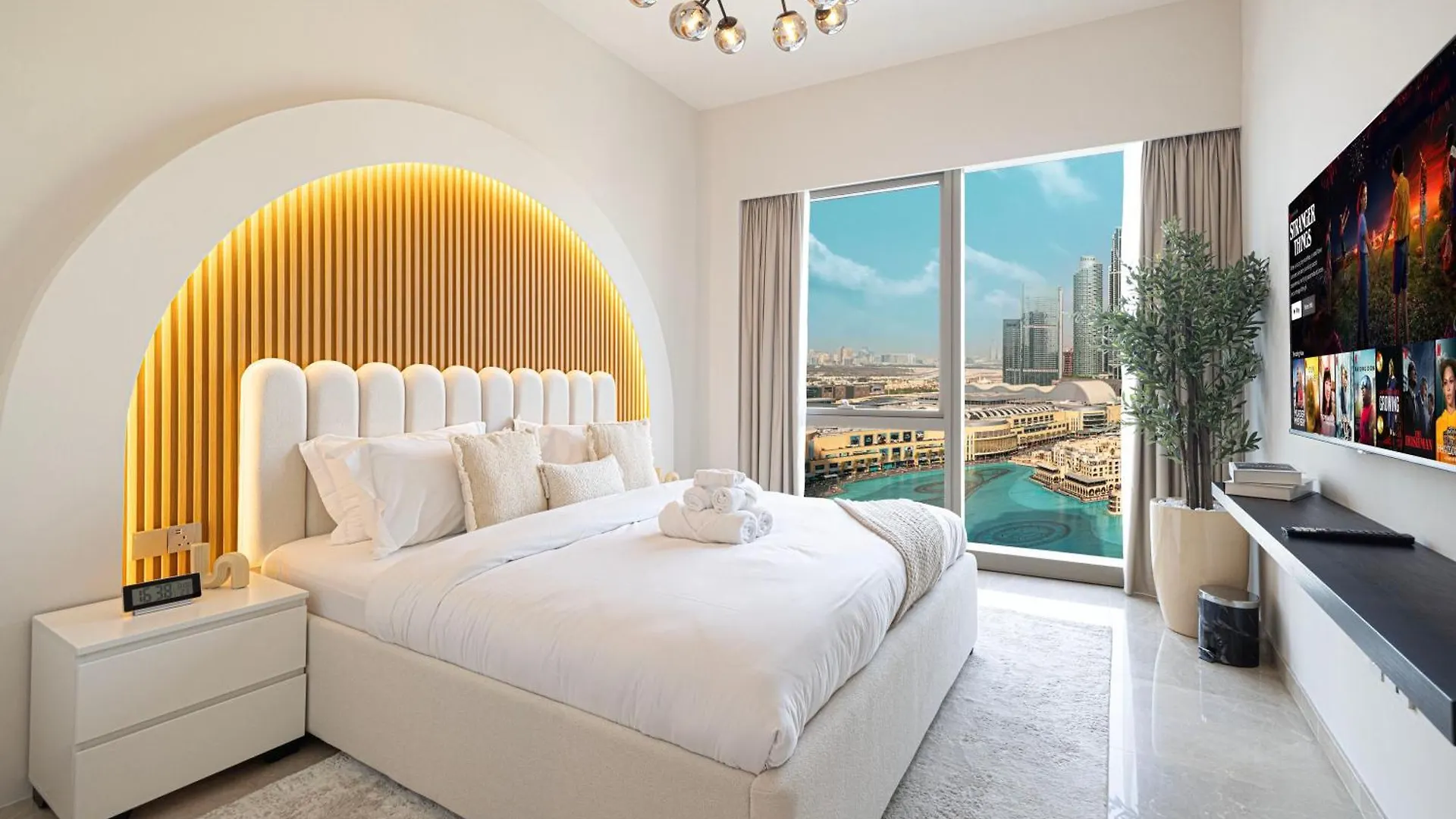 Apartment 2Br Burj & Fountain View 5 Mins To Dubai Mall